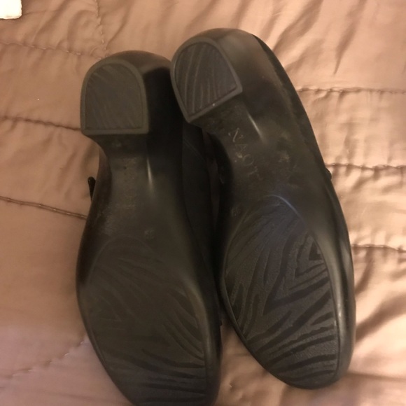 Shoes - Picture 4 of 4